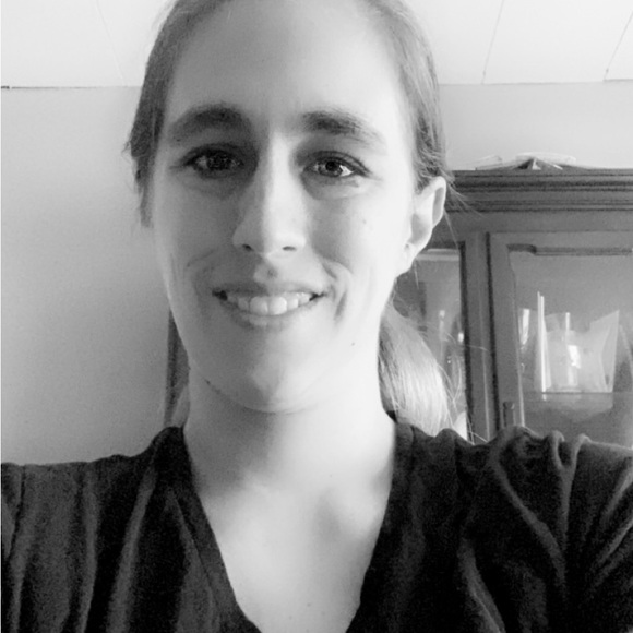 Meet your Posher, Carley - Picture 3 of 3